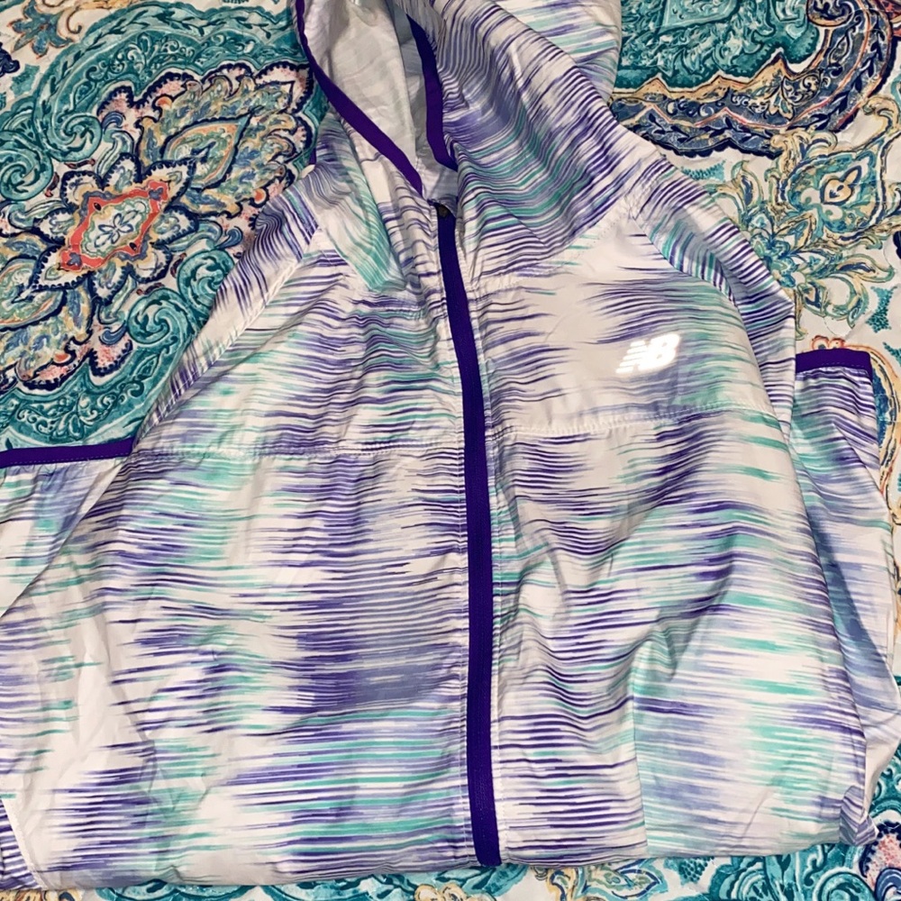 New balance windbreaker